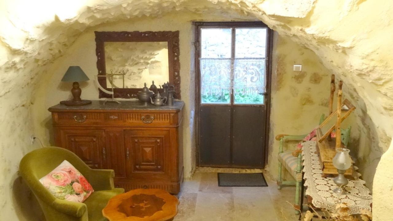 La Garde Adhemar, L'Escalier Medieval 外观 照片
