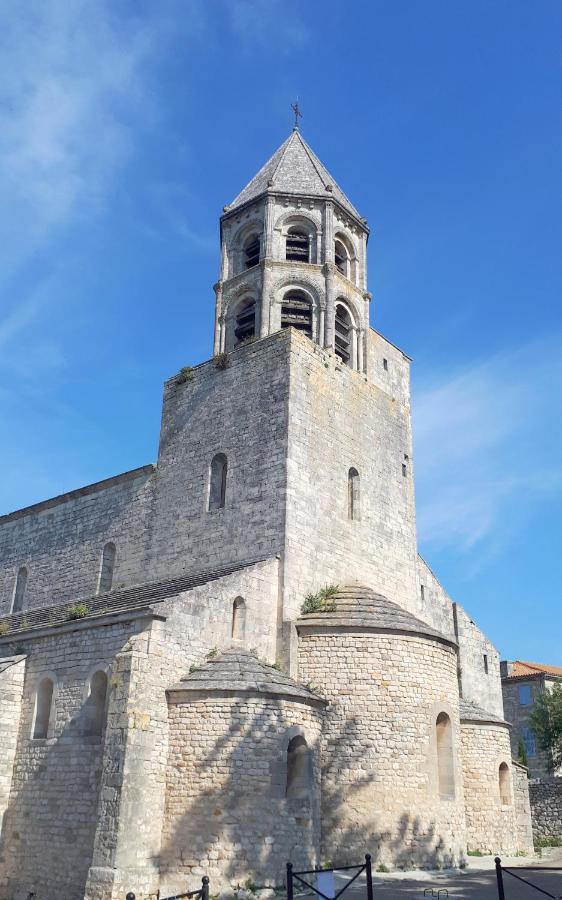 La Garde Adhemar, L'Escalier Medieval 外观 照片
