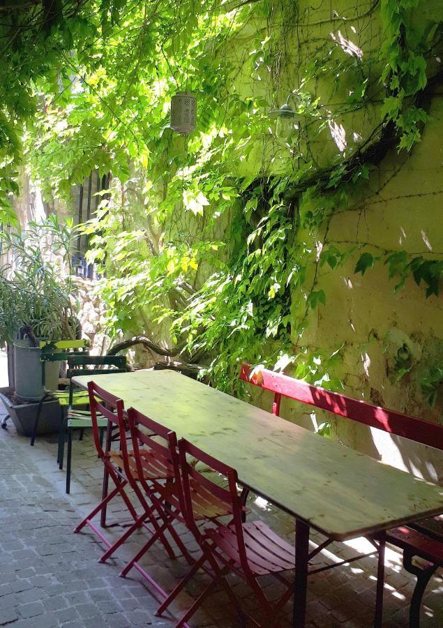 La Garde Adhemar, L'Escalier Medieval 外观 照片
