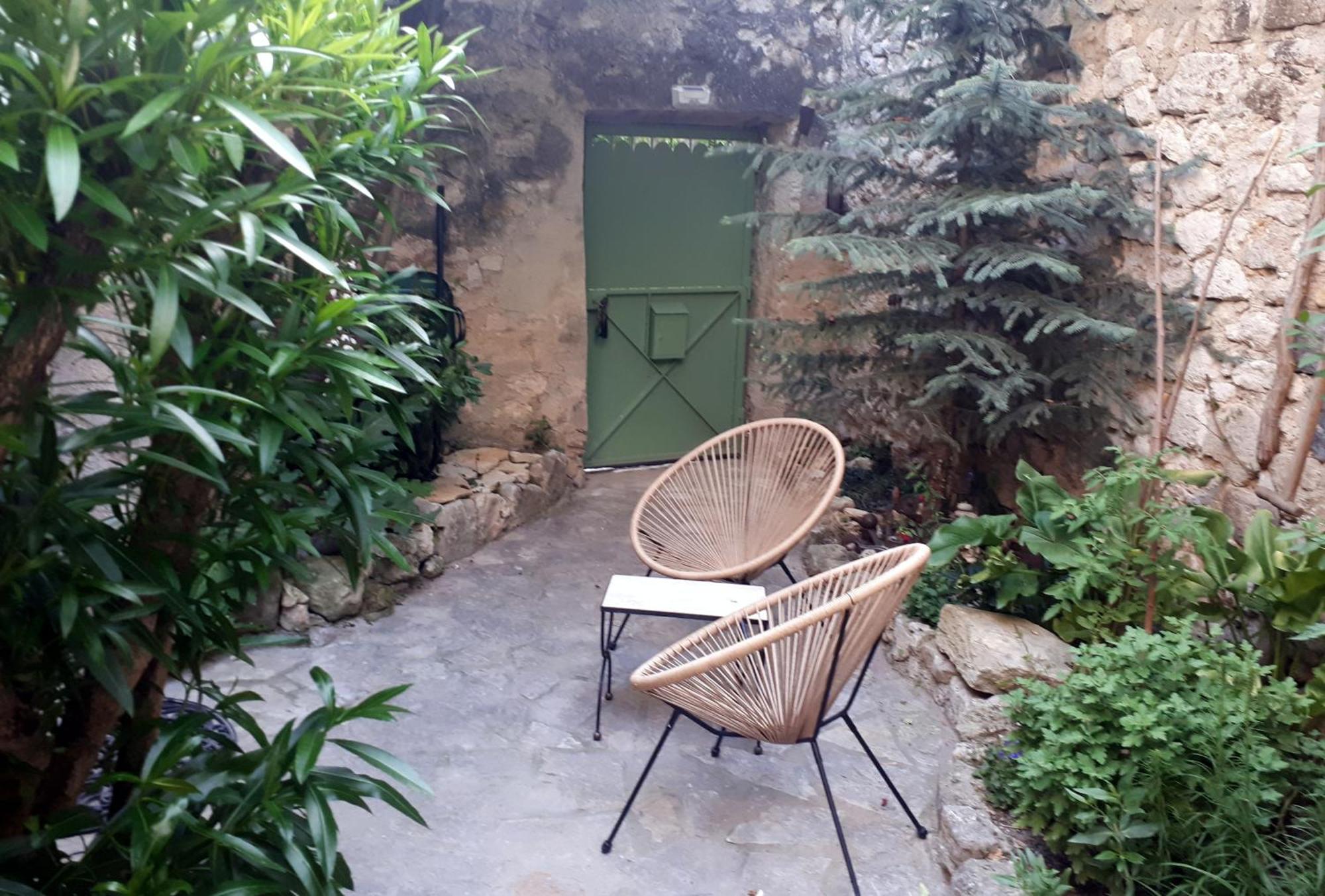 La Garde Adhemar, L'Escalier Medieval 外观 照片
