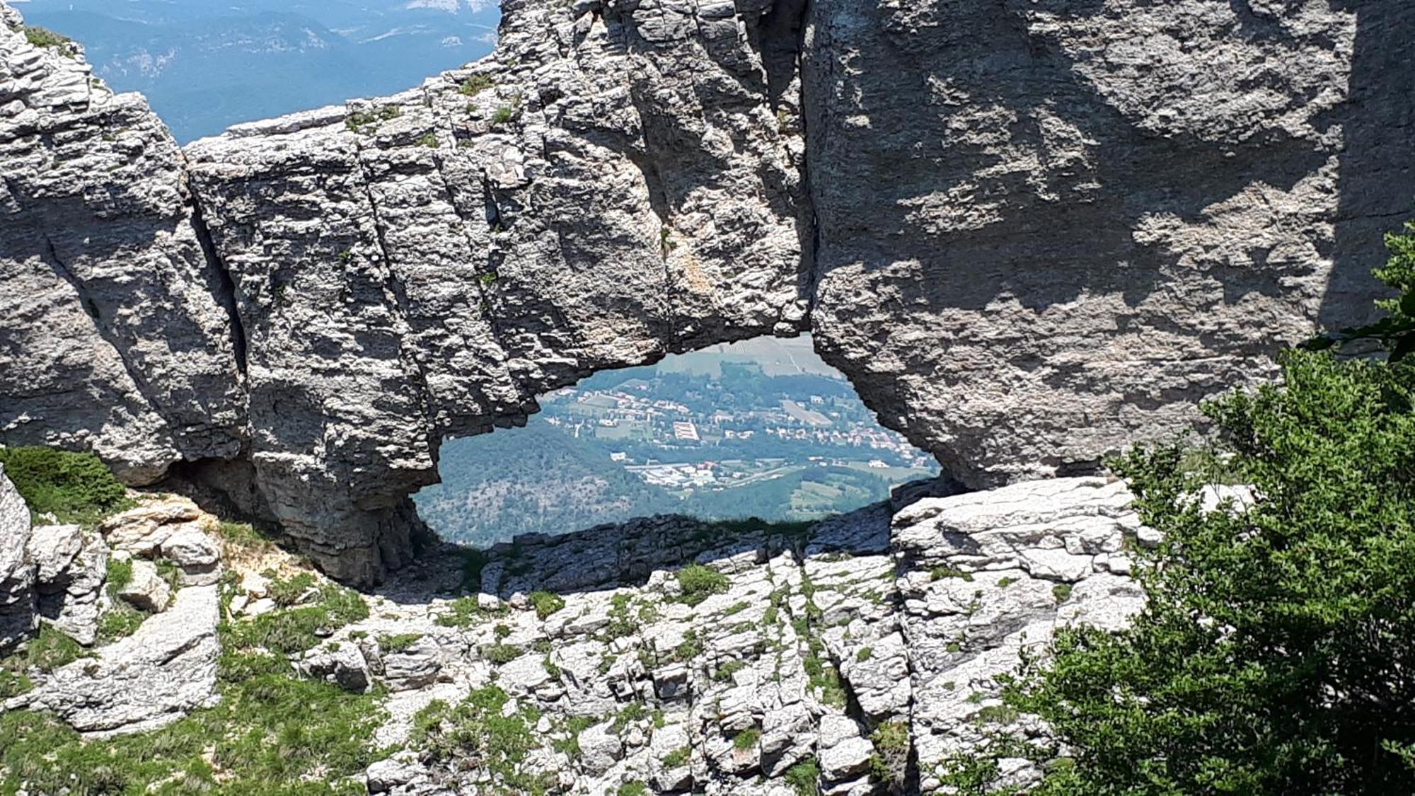 La Garde Adhemar, L'Escalier Medieval 外观 照片